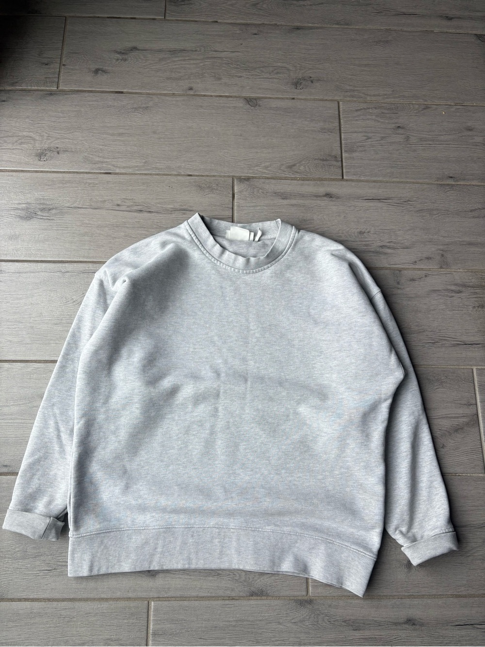 H&M HEAVYWEIGHT GREY CREWNECK SWEATSHIRT